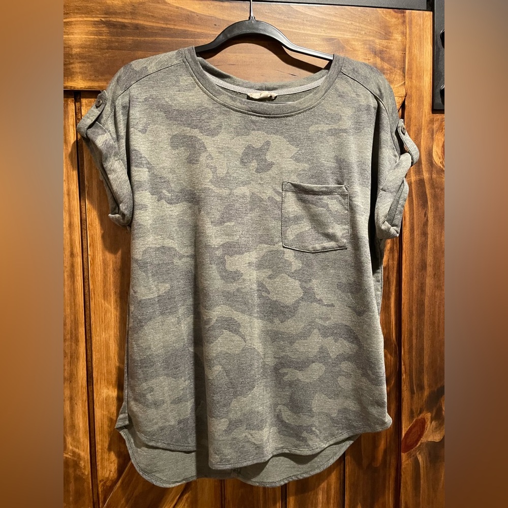 Jane and Delancey One-Pocket Camo Top